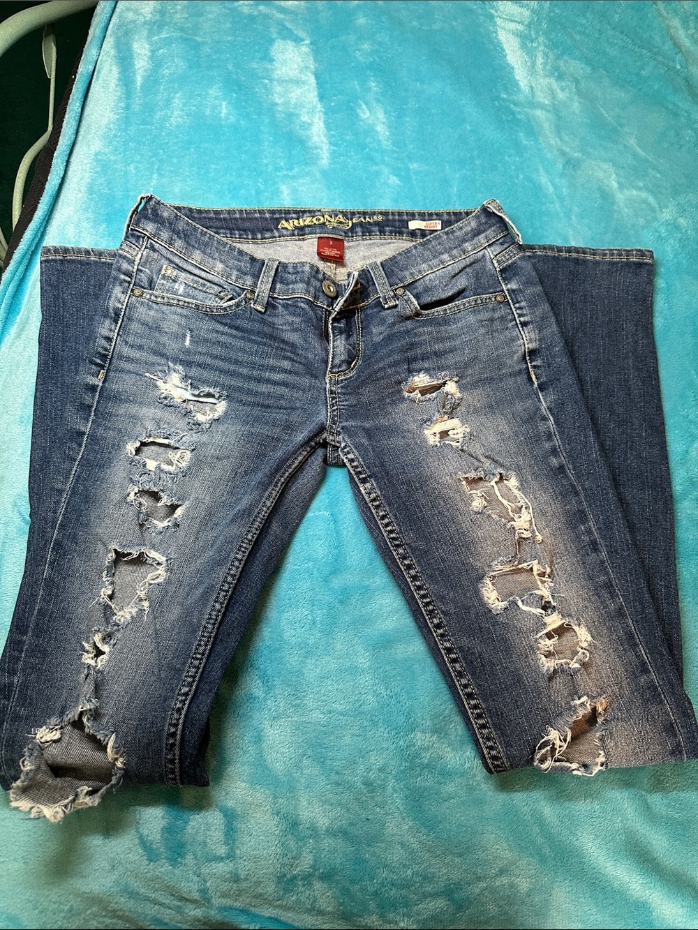 Arizona Jean Company Women's Ripped Blue Skinny Jeans